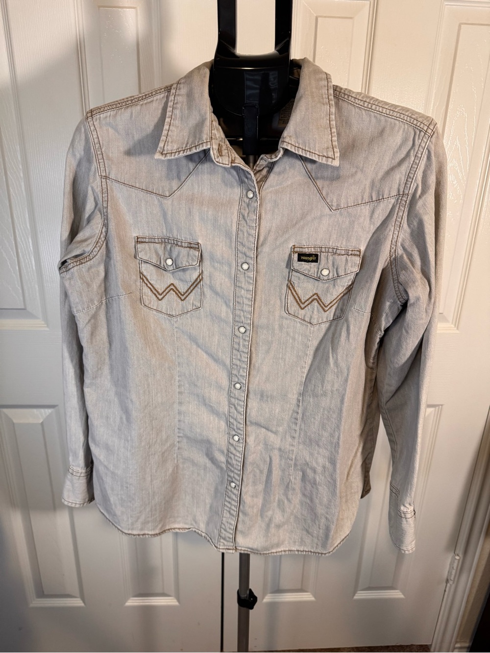 Wrangler Light Gray Western Denim Button-Up Shirt
